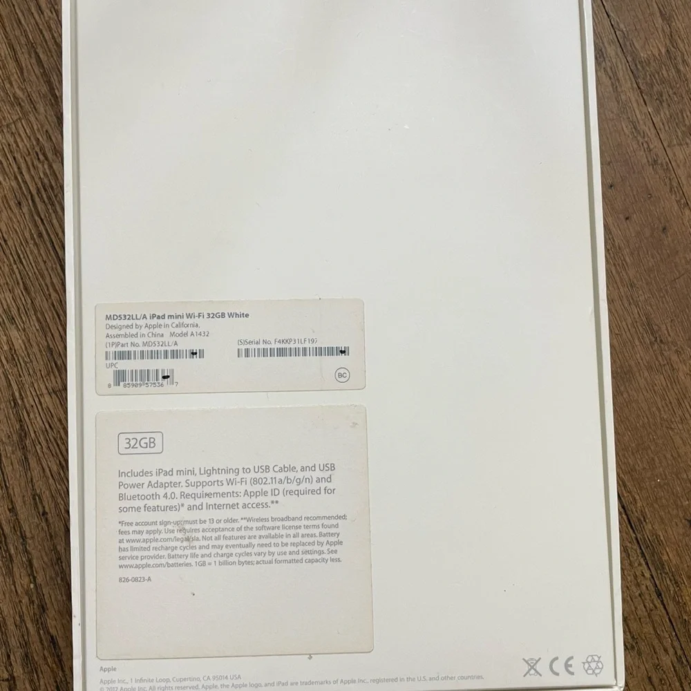 Apple White iPad Tablet - White Front, Silver Back